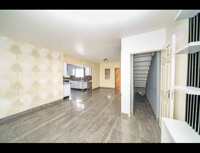 3 BEDROOM FREESTANDING FOR SALE IN SONNEVELD